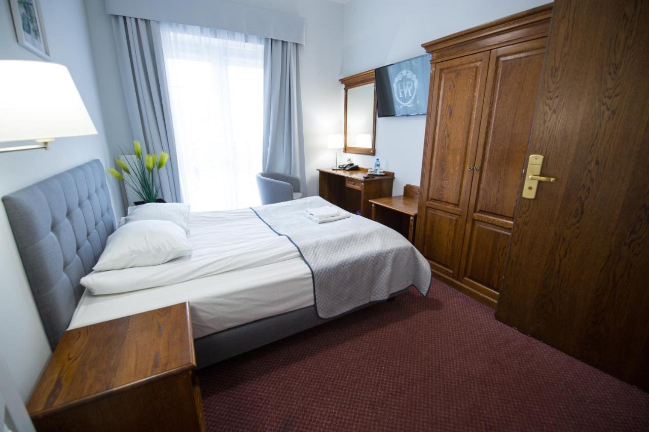 Riviera 3*